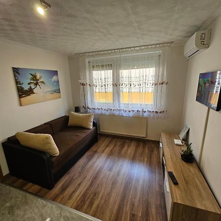 Fischer Apartman 2 Hajdúszoboszló Esterno foto