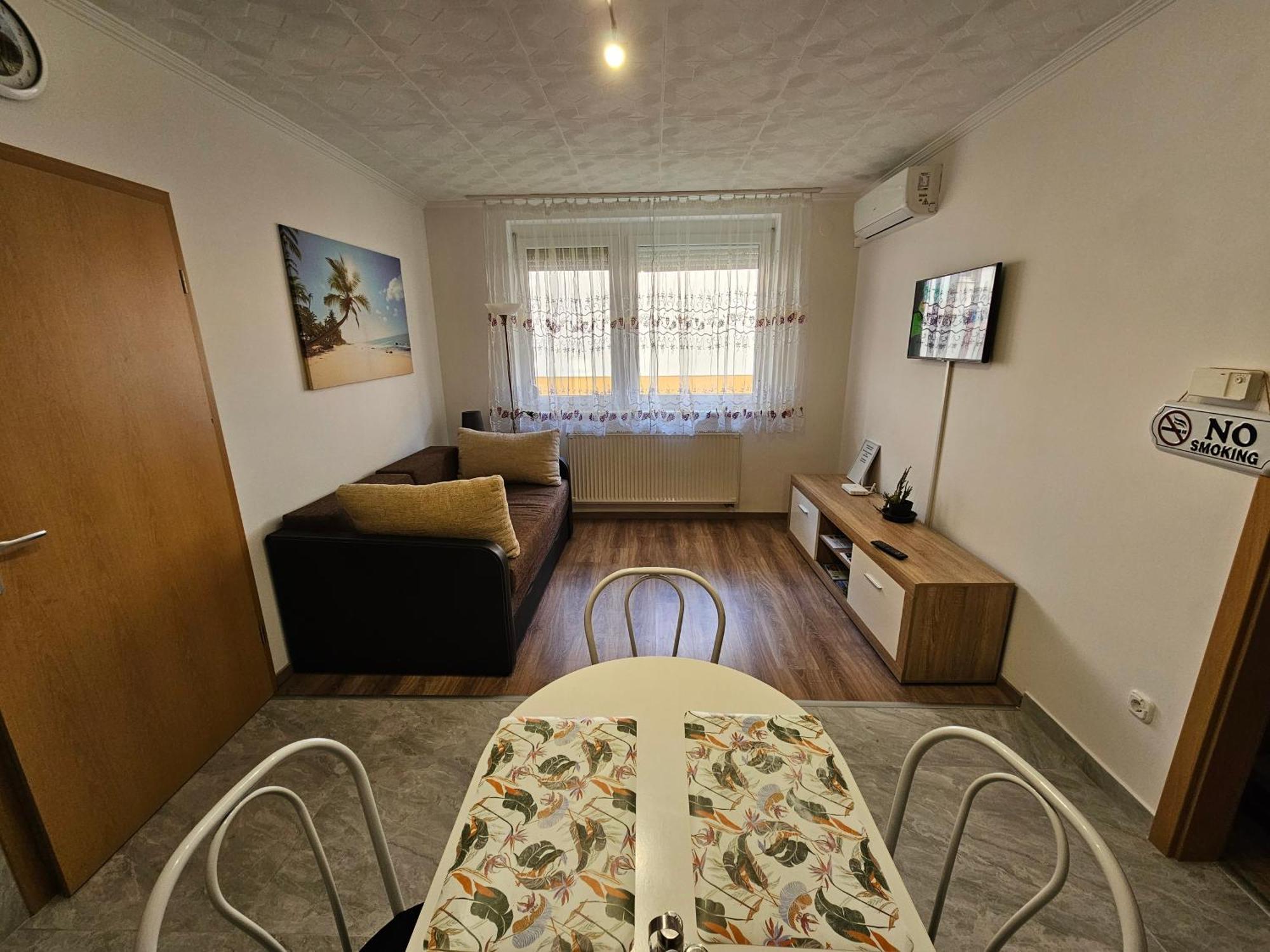 Fischer Apartman 2 Hajdúszoboszló Esterno foto
