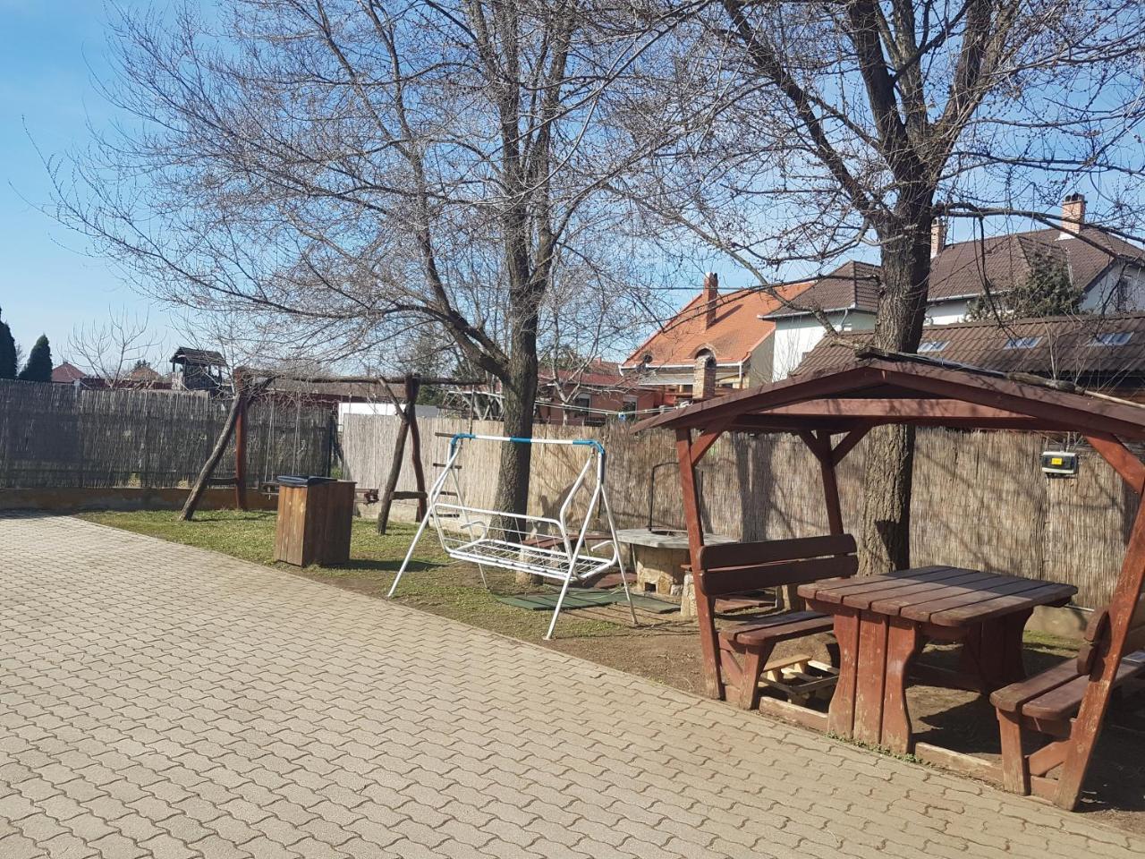 Fischer Apartman 2 Hajdúszoboszló Esterno foto